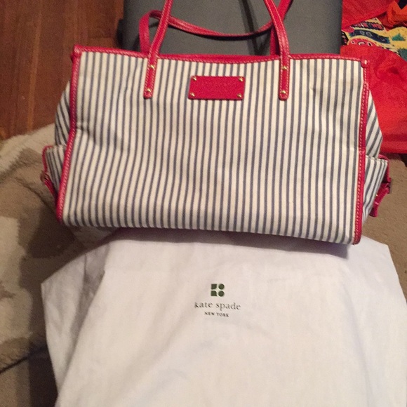 kate spade Handbags - Kate Spade Large purse